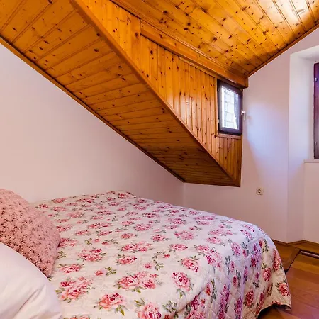 St George Apartment *